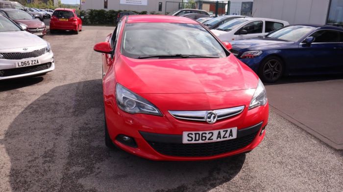 Vauxhall Astra GTC 1.4 SRI S/S 3d 138 BHP Hatchback Petrol RED