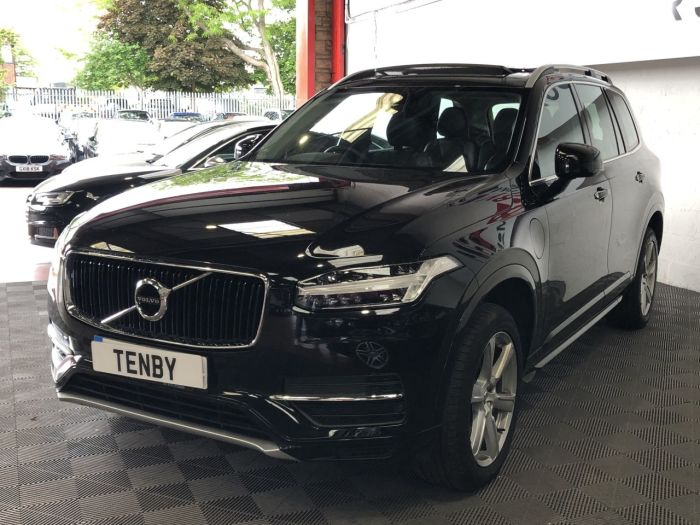 Volvo XC90 2.0 T8 TWIN ENGINE MOMENTUM 5d 316 BHP Estate Hybrid BLACK