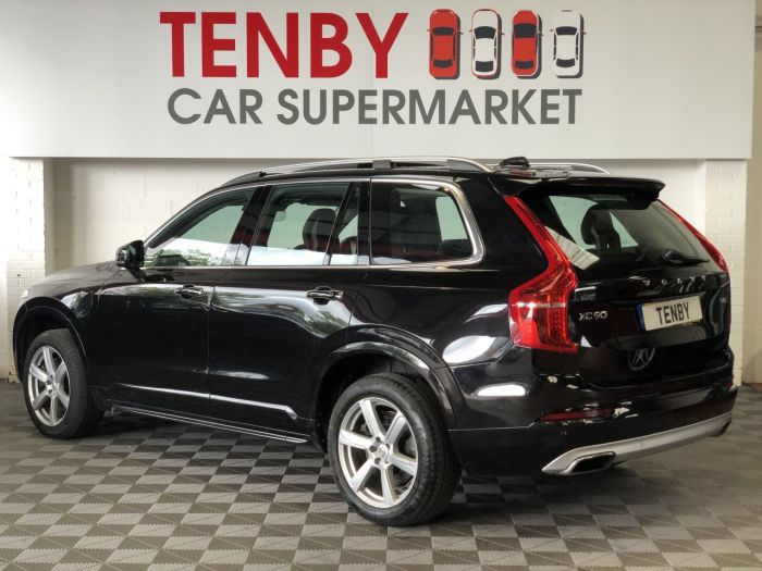 Volvo XC90 2.0 T8 TWIN ENGINE MOMENTUM 5d 316 BHP Estate Hybrid BLACK