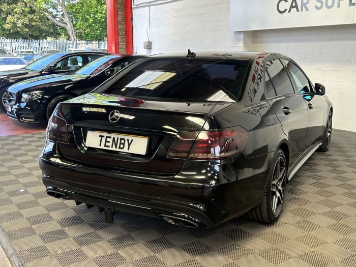 Mercedes-Benz E Class 2.1 E220 BLUETEC AMG NIGHT EDITION 4d 174 BHP Saloon Diesel BLACK