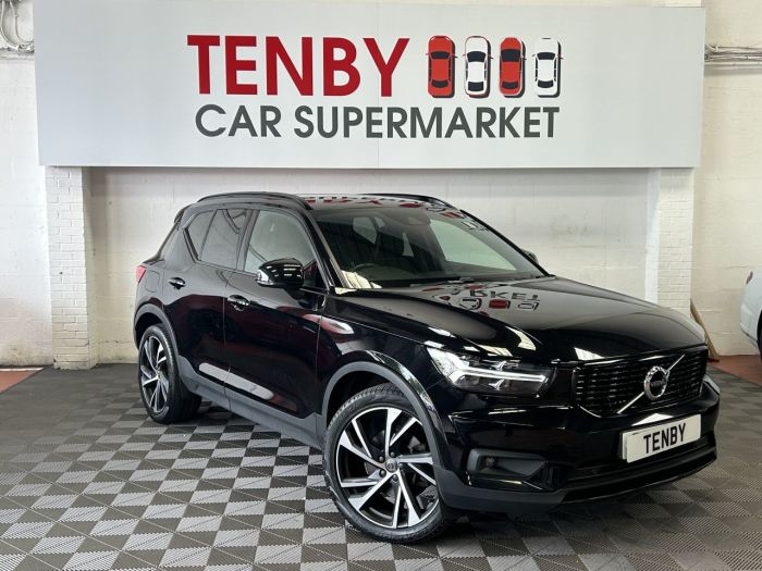 Volvo XC40 2.0 D4 R-DESIGN PRO AWD 5d 188 BHP Estate Diesel BLACK