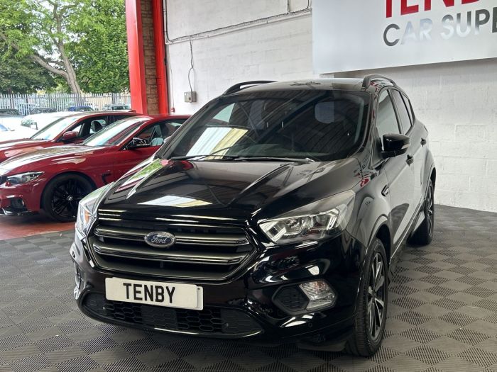 Ford Kuga 1.5 ST-LINE TDCI 5d 119 BHP Hatchback Diesel BLACK