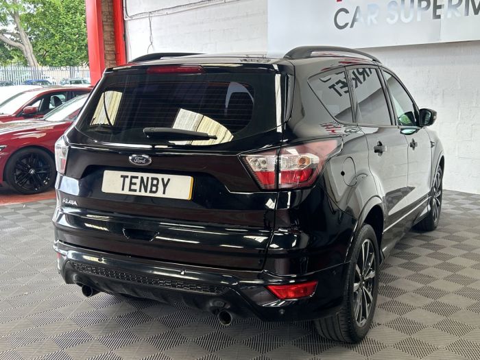 Ford Kuga 1.5 ST-LINE TDCI 5d 119 BHP Hatchback Diesel BLACK