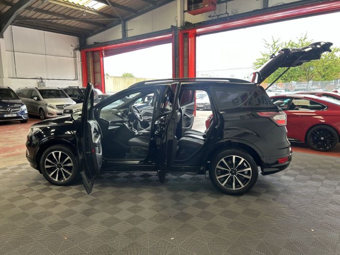 Ford Kuga 1.5 ST-LINE TDCI 5d 119 BHP Hatchback Diesel BLACK