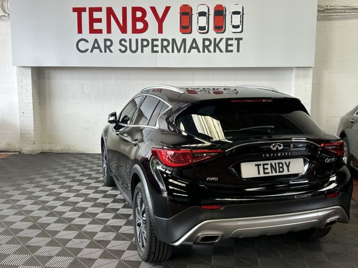 Infiniti Qx30 2.1 PREMIUM TECH D 5d 168 BHP MPV Diesel BLACK