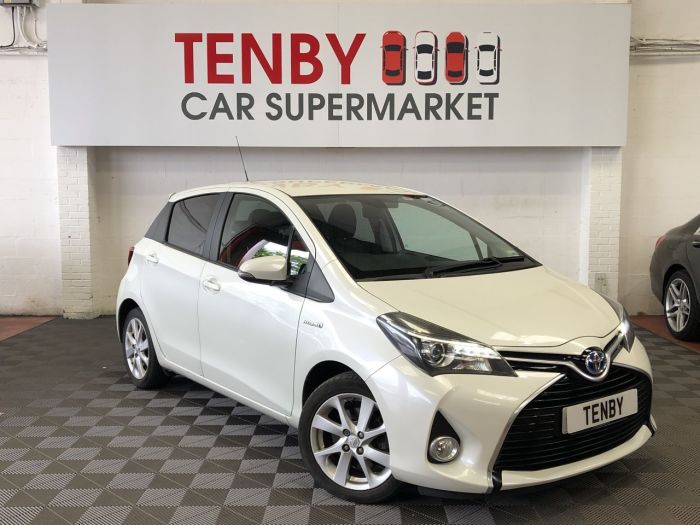 Toyota Yaris 1.5 VVT-I SPORT M-DRIVE S 5d 73 BHP Hatchback Hybrid WHITE