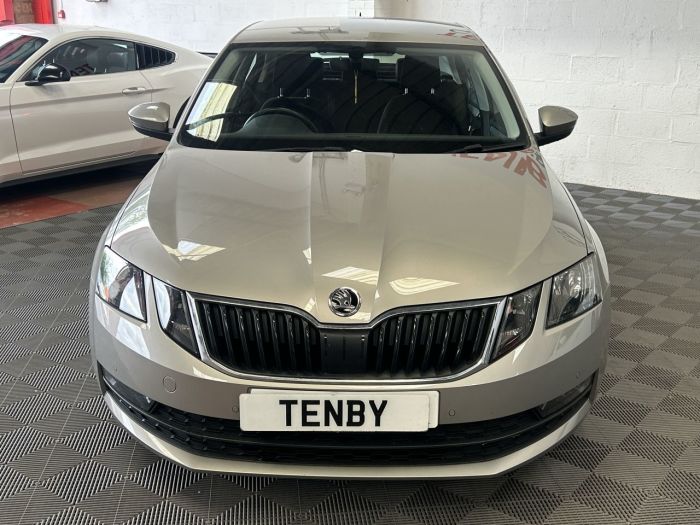 Skoda Octavia 1.0 SE TECHNOLOGY TSI DSG 5d 114 BHP Hatchback Petrol BEIGE