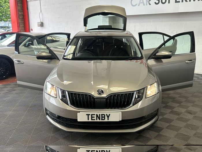 Skoda Octavia 1.0 SE TECHNOLOGY TSI DSG 5d 114 BHP Hatchback Petrol BEIGE