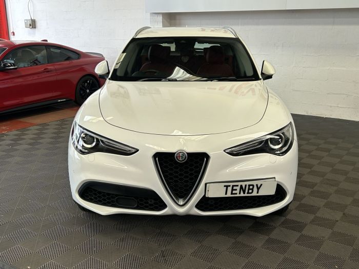 Alfa Romeo Stelvio 2.0 TB SPECIALE 5d 277 BHP Estate Petrol WHITE