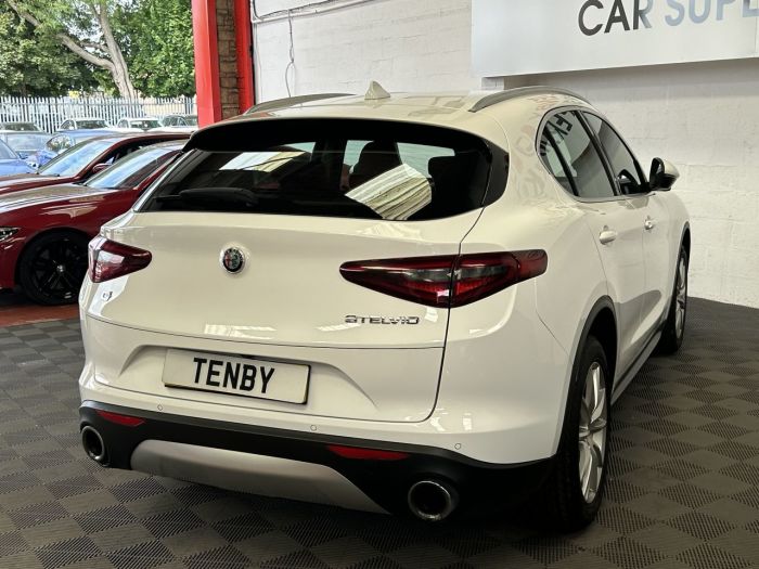 Alfa Romeo Stelvio 2.0 TB SPECIALE 5d 277 BHP Estate Petrol WHITE