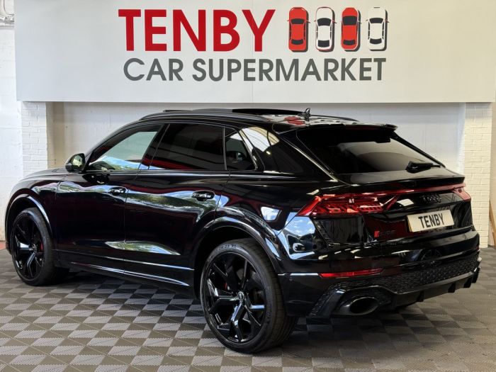 Audi RSQ8 4.0 RS TFSI QUATTRO VORSPRUNG MHEV 5d 592 BHP Estate Petrol BLACK