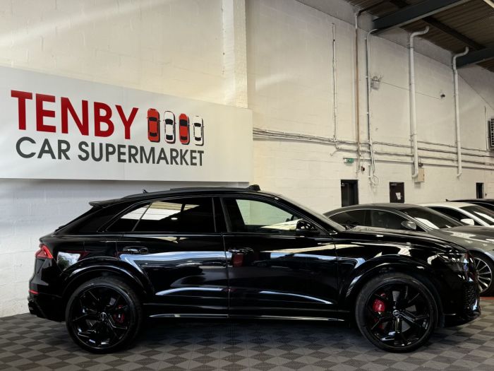 Audi RSQ8 4.0 RS TFSI QUATTRO VORSPRUNG MHEV 5d 592 BHP Estate Petrol BLACK