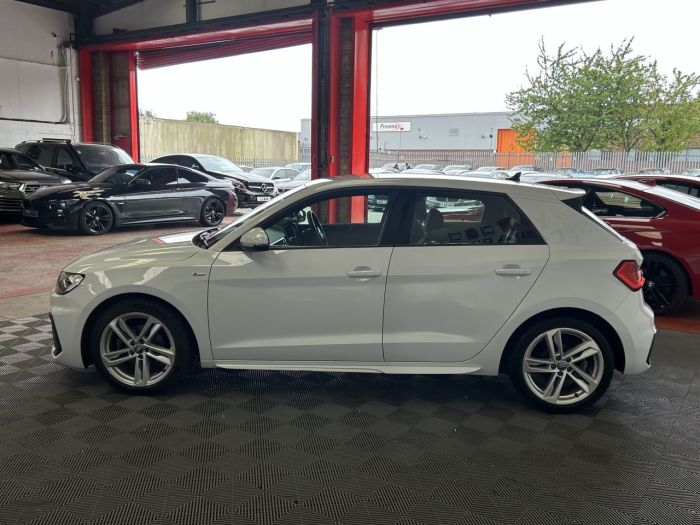 Audi A1 1.0 SPORTBACK TFSI S LINE 5d 114 BHP Hatchback Petrol WHITE