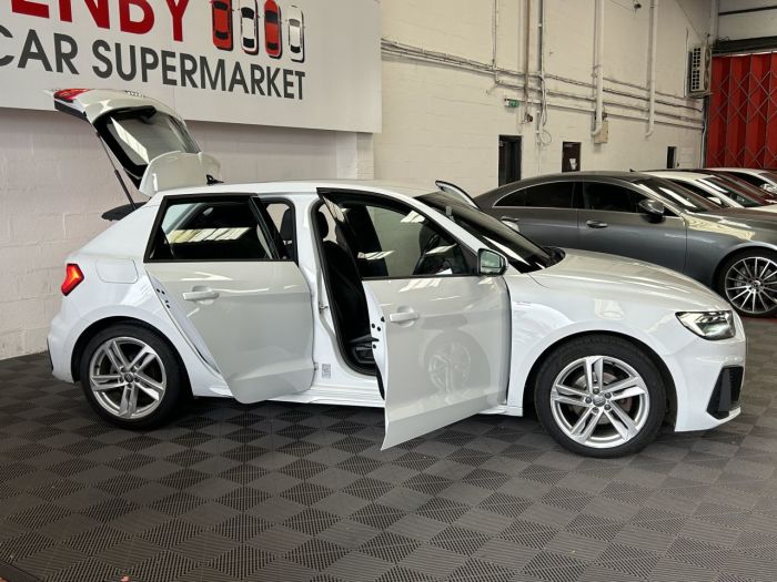 Audi A1 1.0 SPORTBACK TFSI S LINE 5d 114 BHP Hatchback Petrol WHITE