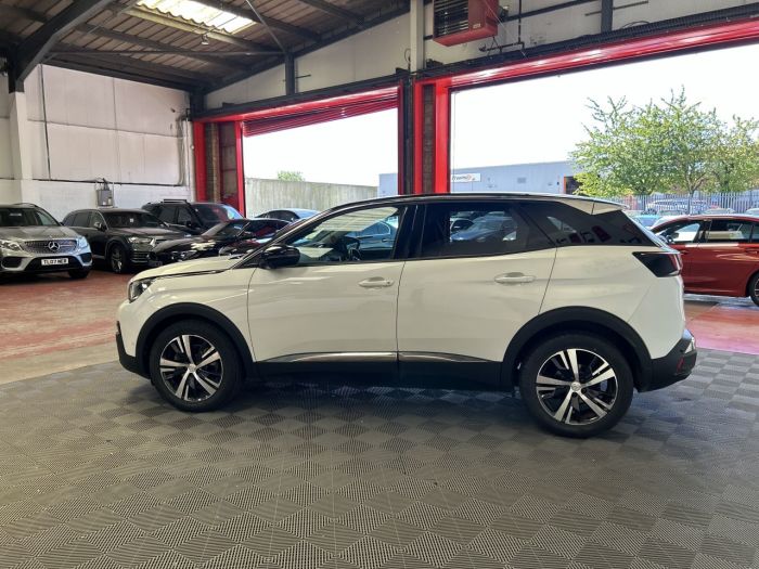 Peugeot 3008 1.6 BLUEHDI S/S ALLURE 5d 120 BHP Hatchback Diesel WHITE