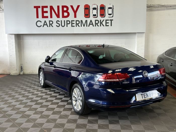 Volkswagen Passat 2.0 SE BUSINESS TDI BLUEMOTION TECH DSG 4d 148 BHP Saloon Diesel BLUE