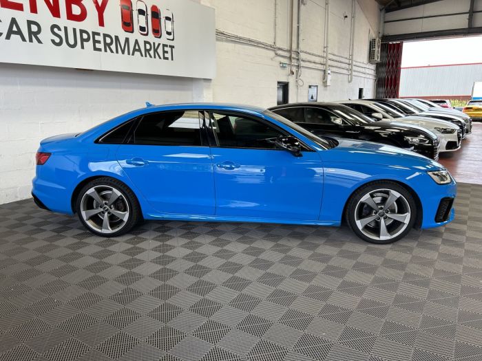 Audi A4 2.0 TFSI S LINE BLACK EDITION MHEV 4d 148 BHP Saloon Petrol BLUE