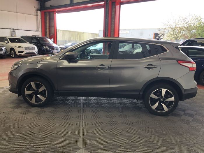 Nissan Qashqai 1.2 N-CONNECTA DIG-T XTRONIC 5d 113 BHP Hatchback Petrol GREY