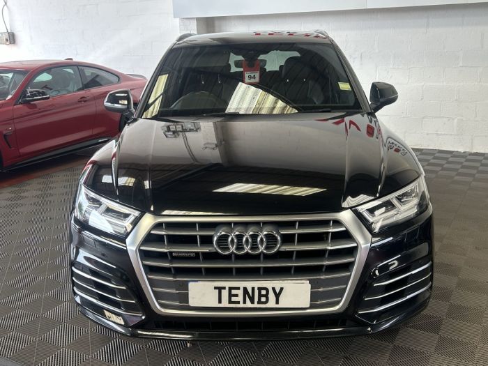 Audi Q5 3.0 TDI QUATTRO S LINE 5d 282 BHP Estate Diesel BLACK