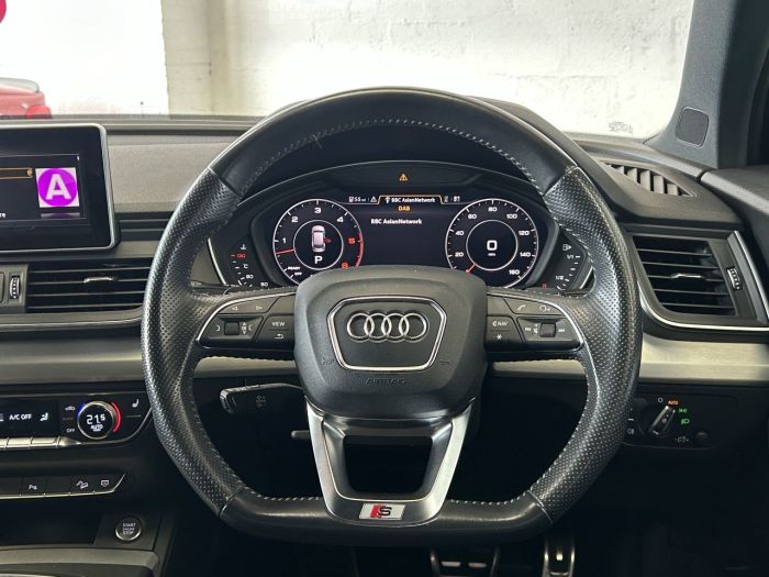 Audi Q5 3.0 TDI QUATTRO S LINE 5d 282 BHP Estate Diesel BLACK