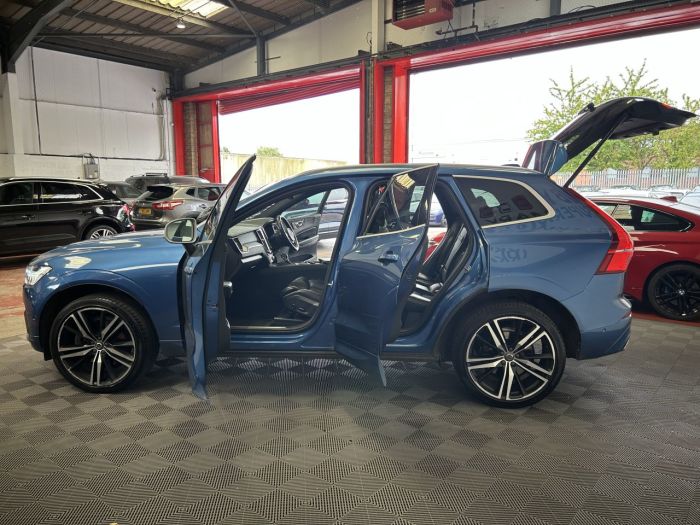 Volvo XC60 2.0 D4 R-DESIGN PRO AWD 5d 188 BHP Estate Diesel BLUE