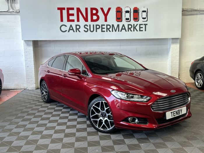 Ford Mondeo 2.0 TITANIUM 5d 238 BHP Hatchback Petrol RED