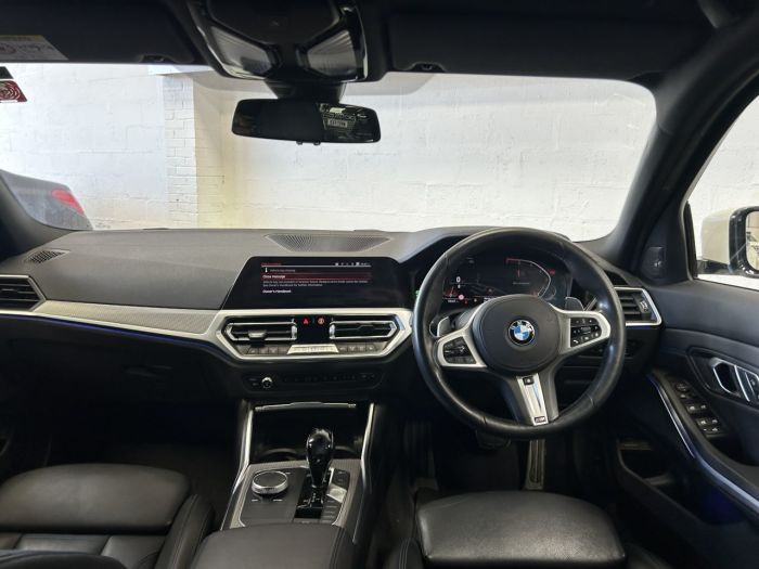 BMW 3 Series 2.0 330I M SPORT 4d 255 BHP Saloon Petrol WHITE