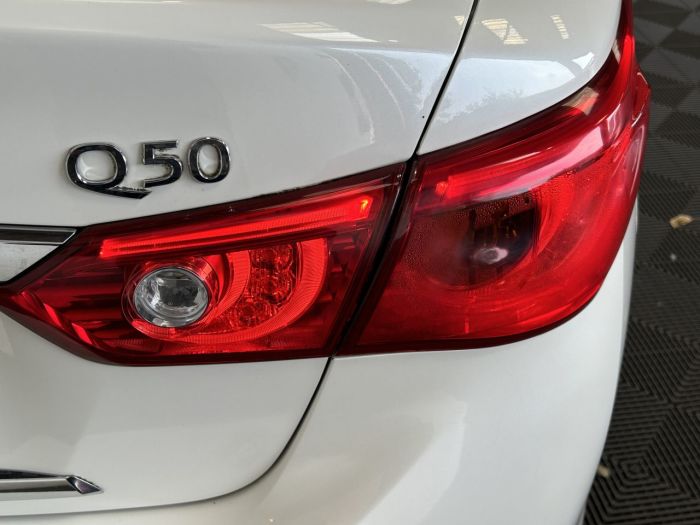 Infiniti Q50 2.1 PREMIUM D 4d 168 BHP Saloon Diesel WHITE