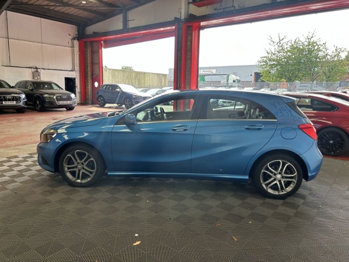 Mercedes-Benz A Class 1.6 A180 BLUEEFFICIENCY SPORT 5d 122 BHP Hatchback Petrol BLUE