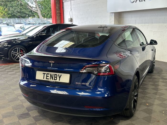 Tesla Model 3 0.0 PERFORMANCE AWD 4d 302 BHP Saloon Electric BLUE