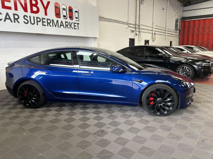 Tesla Model 3 0.0 PERFORMANCE AWD 4d 302 BHP Saloon Electric BLUE