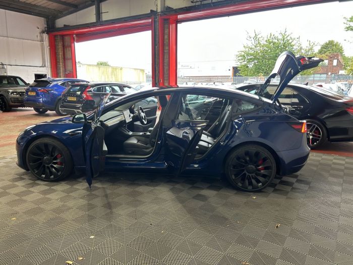 Tesla Model 3 0.0 PERFORMANCE AWD 4d 302 BHP Saloon Electric BLUE