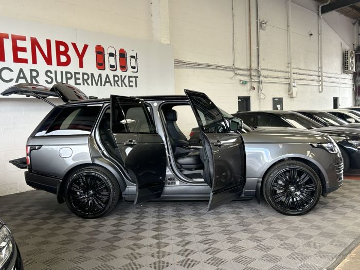 Land Rover Range Rover 4.4 SDV8 VOGUE SE 5d 340 BHP Estate Diesel GREY