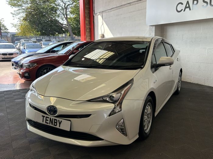 Toyota Prius 1.8 Hatchback Hybrid WHITE