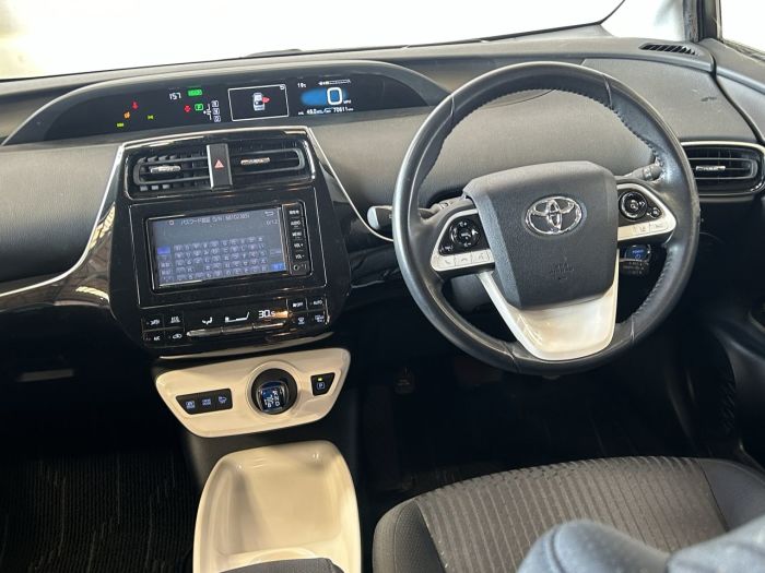 Toyota Prius 1.8 Hatchback Hybrid WHITE