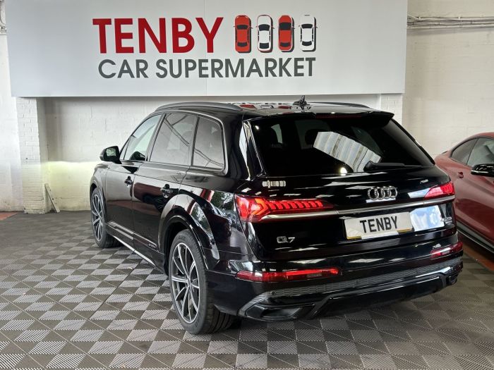 Audi Q7 3.0 TDI V6 45 Black Edition SUV 5dr Diesel Tiptronic quattro Euro 6 (s/s) (231 ps) SUV Diesel BLACK