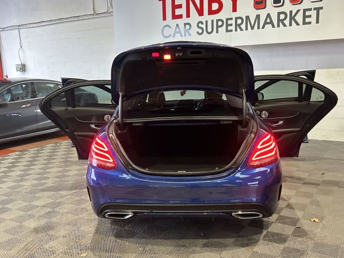 Mercedes-Benz C Class 2.1 C220d AMG Line (Premium Plus) Saloon 4dr Diesel G-Tronic+ Euro 6 (s/s) (170 ps) Saloon Diesel BLUE