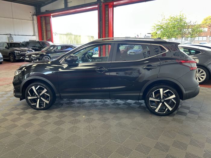 Nissan Qashqai 1.6 dCi Tekna SUV 5dr Diesel XTRON Euro 6 (s/s) (130 ps) SUV Diesel BLACK