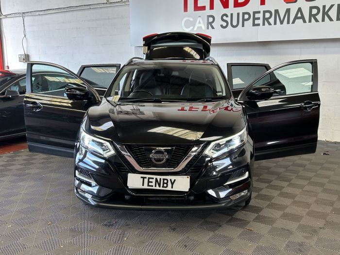 Nissan Qashqai 1.6 dCi Tekna SUV 5dr Diesel XTRON Euro 6 (s/s) (130 ps) SUV Diesel BLACK