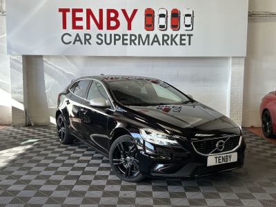 Volvo V40 2.0 D4 R-Design Pro Hatchback 5dr Diesel Auto Euro 6 (s/s) (190 ps) Hatchback Diesel BLACKVolvo V40 2.0 D4 R-Design Pro Hatchback 5dr Diesel Auto Euro 6 (s/s) (190 ps) Hatchback Diesel BLACK at Motor Finance 4u Tunbridge Wells