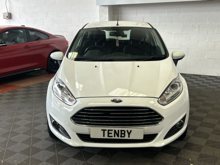 Ford Fiesta 1.0 ZETEC 3d 99 BHP Hatchback Petrol WHITE