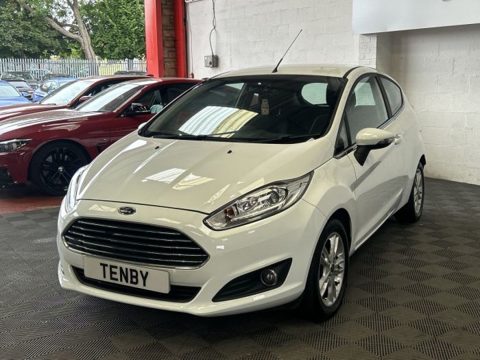 Ford Fiesta 1.0 ZETEC 3d 99 BHP Hatchback Petrol WHITE