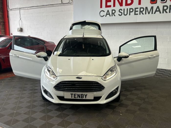 Ford Fiesta 1.0 ZETEC 3d 99 BHP Hatchback Petrol WHITE