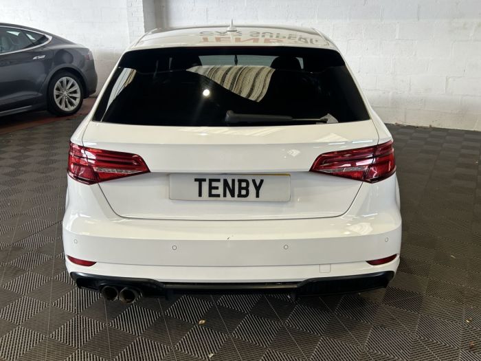 Audi A3 1.5 TFSI CoD Black Edition Sportback 5dr Petrol S Tronic Euro 6 (s/s) (150 ps) Hatchback Petrol WHITE