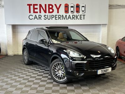 Porsche Cayenne 3.0 V6 E-Hybrid S SUV 5dr Petrol Plug-in Hybrid TiptronicS 4WD Euro 6 (s/s) (416 ps) SUV Hybrid BLACKPorsche Cayenne 3.0 V6 E-Hybrid S SUV 5dr Petrol Plug-in Hybrid TiptronicS 4WD Euro 6 (s/s) (416 ps) SUV Hybrid BLACK at Motor Finance 4u Tunbridge Wells