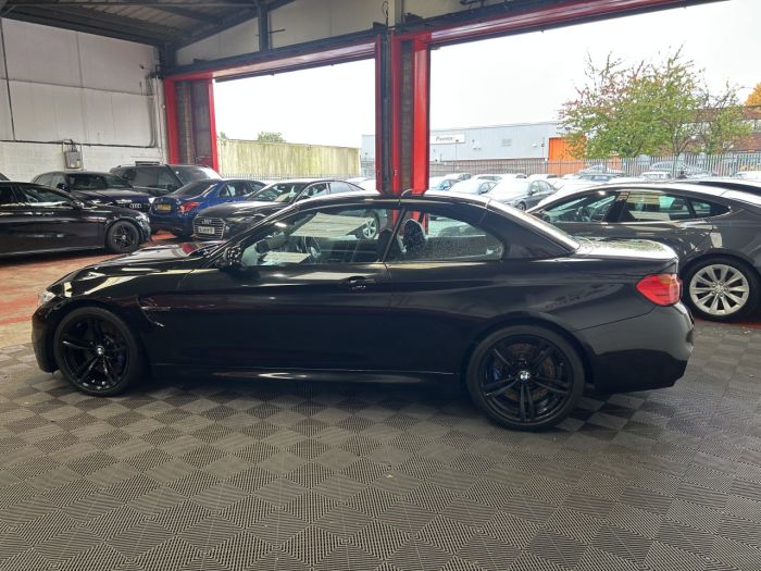 BMW M4 3.0 BiTurbo Convertible 2dr Petrol DCT Euro 6 (s/s) (431 ps) Convertible Petrol BLACK