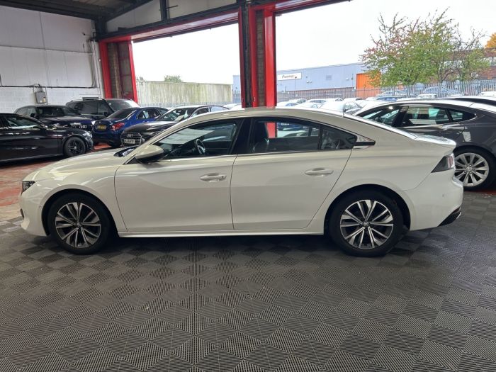 Peugeot 508 1.5 BlueHDi Allure Fastback 5dr Diesel EAT Euro 6 (s/s) (130 ps) Hatchback Diesel WHITE