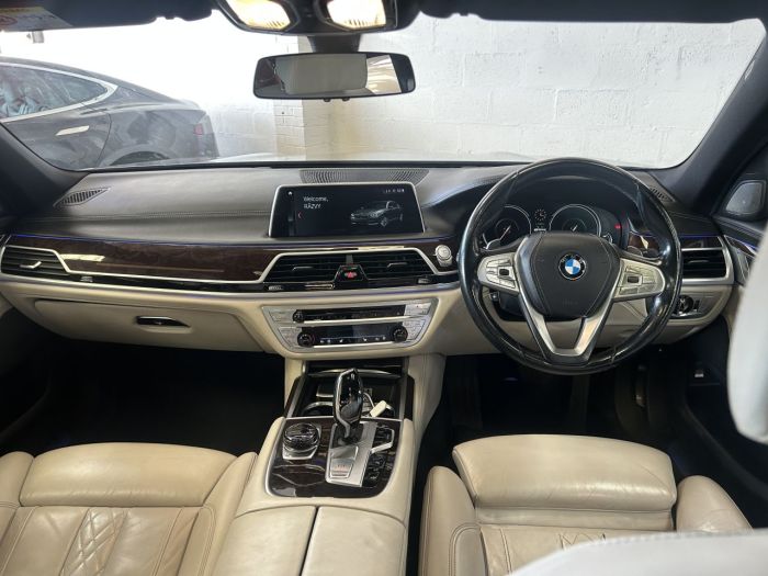 BMW 7 Series 2.0 740e 9.2kWh M Sport Saloon 4dr Petrol Plug-in Hybrid Auto Euro 6 (s/s) (326 ps) Saloon Hybrid BLACK