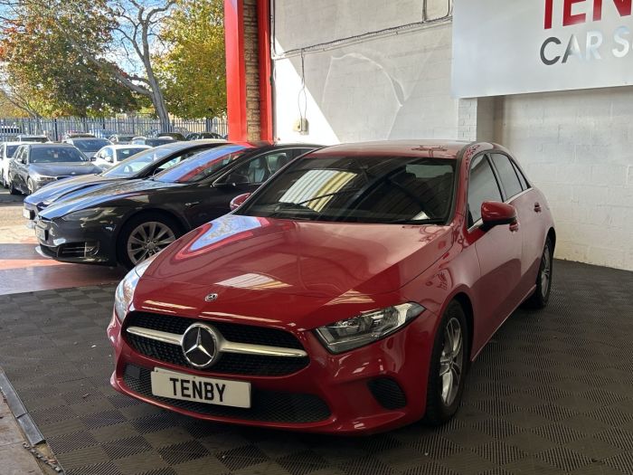 Mercedes-Benz A Class 1.5 A180d SE Hatchback 5dr Diesel 7G-DCT Euro 6 (s/s) (116 ps) Hatchback Diesel RED