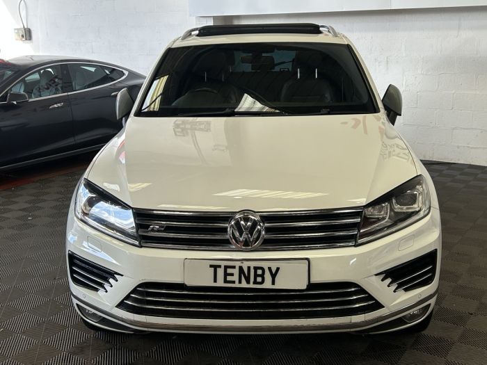 Volkswagen Touareg 3.0 TDI V6 R-Line SUV 5dr Diesel Tiptronic 4WD Euro 6 (s/s) (262 ps) SUV Diesel WHITE